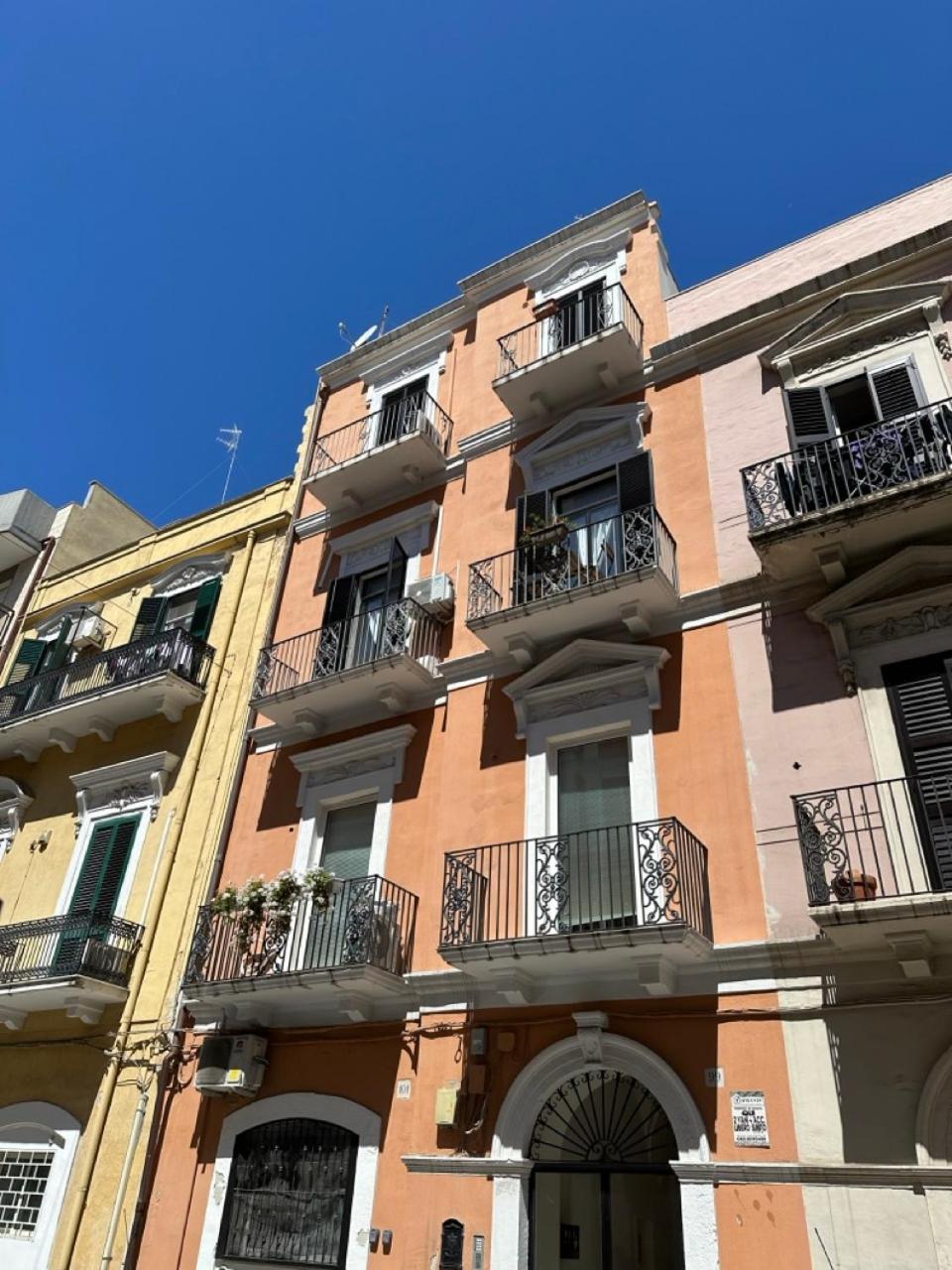 Casa Garruba 99 Apartment Bari Exterior photo
